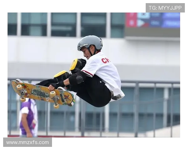 重庆滑板队在滑板灵活性排行榜中荣获第十名展现出色实力与潜力