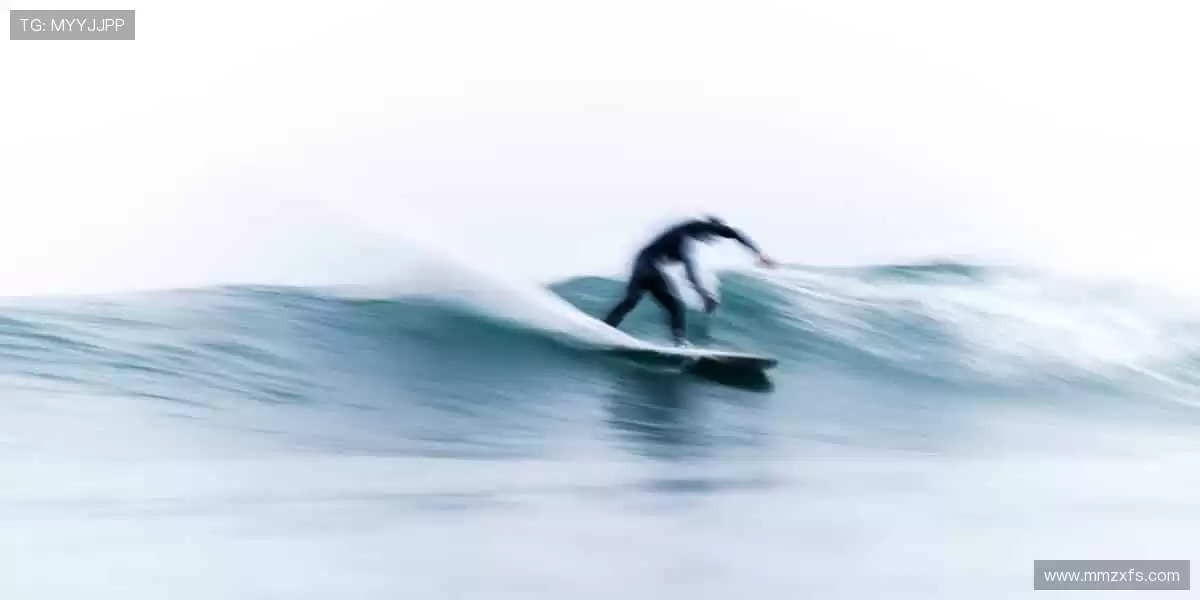 📱 边看边聊,弹幕刷屏,互动赢好礼!